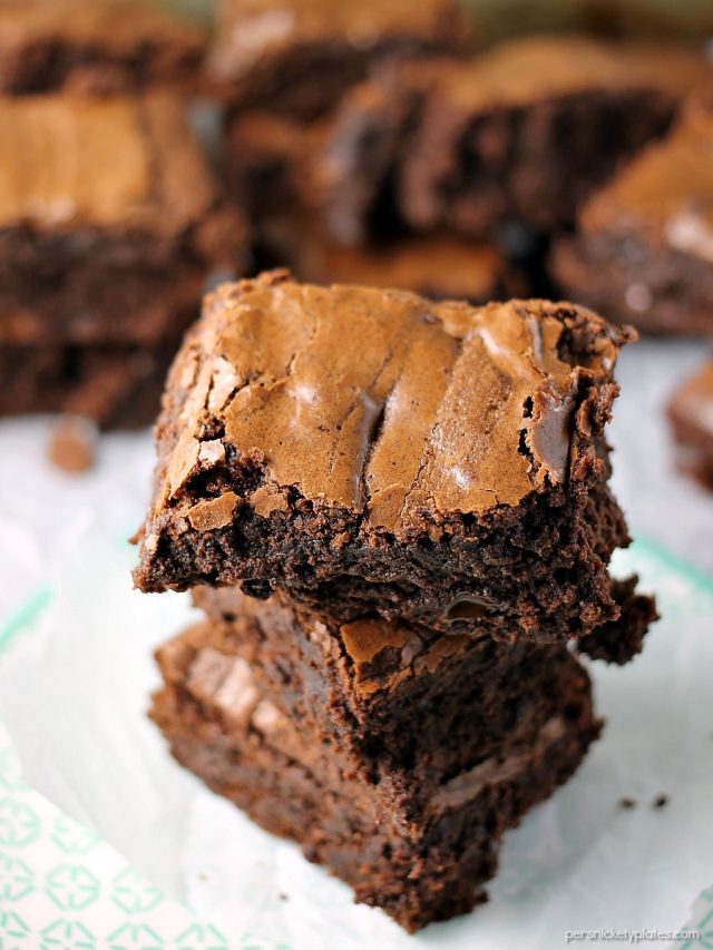 The BEST Homemade Brownies – Fudgy and Easy!