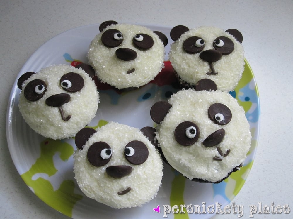 Adorable Chocolate Panda Cupcakes - perfect for a panda themed birthday party or just because! | Persnickety Plates