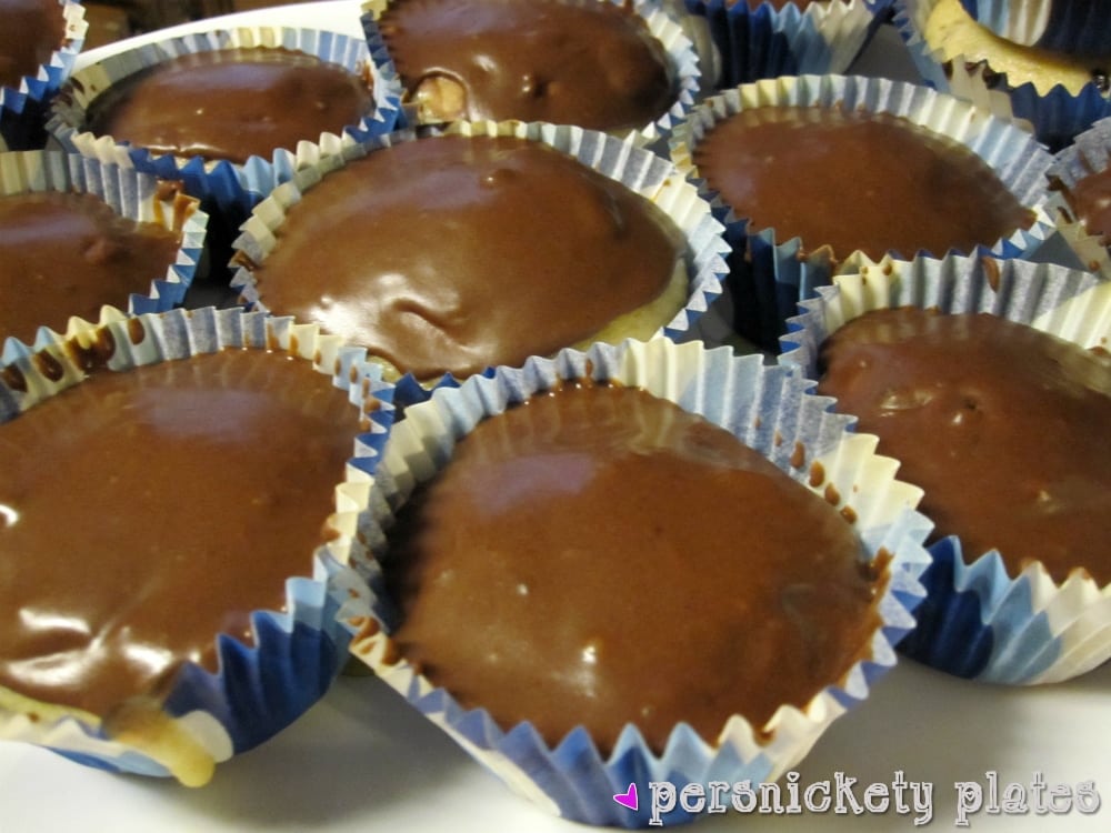 Vegan Chocolate Chip Pecan Cupcakes | Persnickety Plates