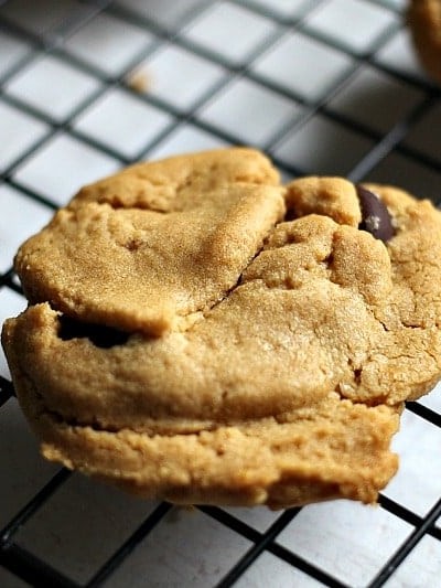 Easiest Ever Peanut Butter Chocolate Chip Cookies - five ingredients, a bowl, a mixer, an oven, and you're in business! | Persnickety Plates