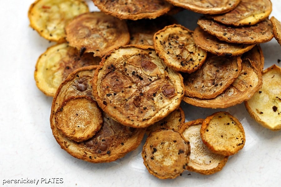 Squash Chips - a healthy alternative to potato chips that pack a ton of flavor! | Persnickety Plates