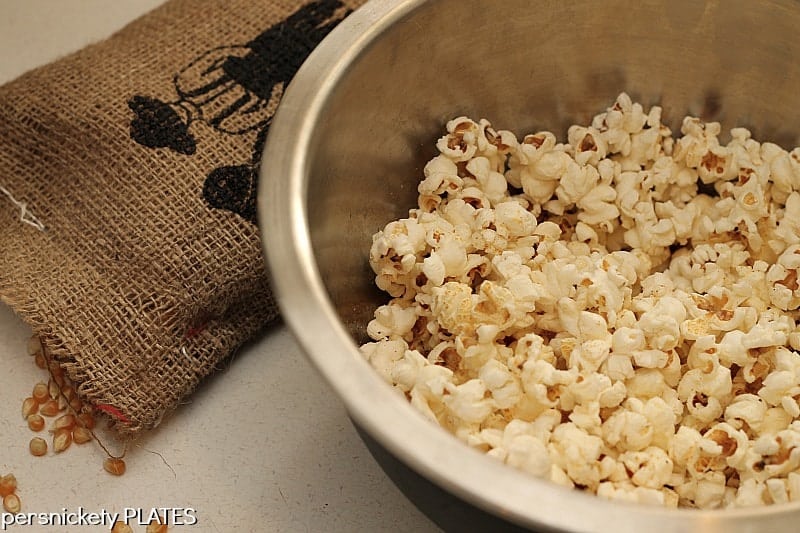Coconut Oil Popcorn | Persnickety Plates