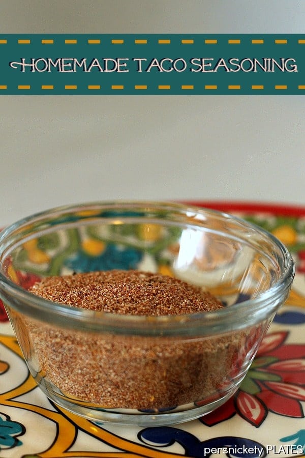 Homemade Taco Seasoning - why buy the packets when you can make your own? | Persnickety Plates