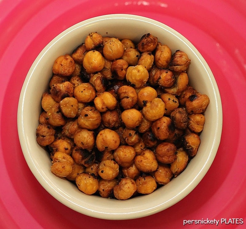 Roasted Chick Peas - a healthy but delicious snack! | Persnickety Plates