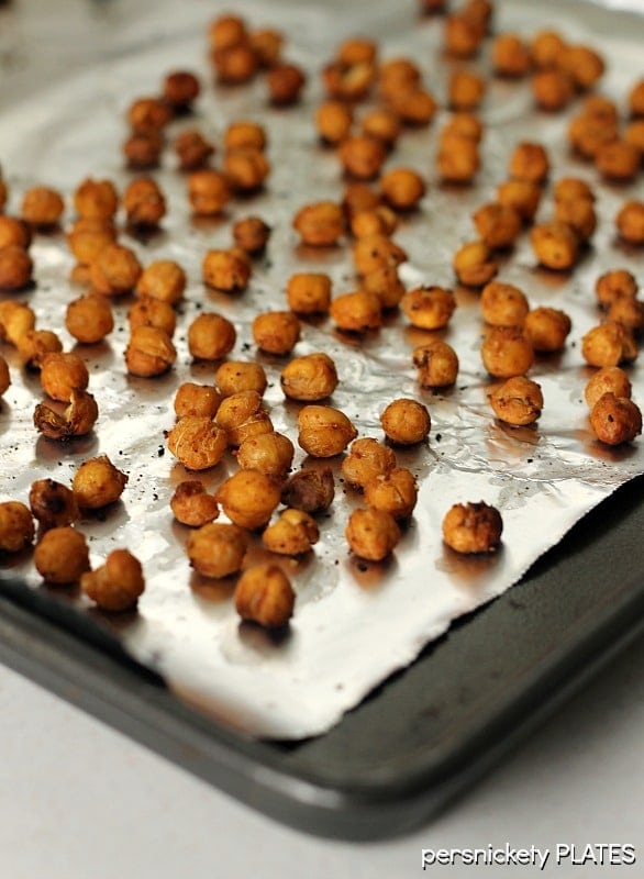 Roasted Chick Peas - a healthy but delicious snack! | Persnickety Plates