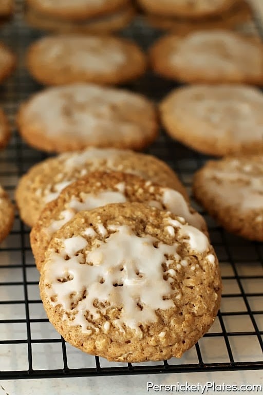 Soft & Chewy Iced Oatmeal Cookies | Persnickety Plates