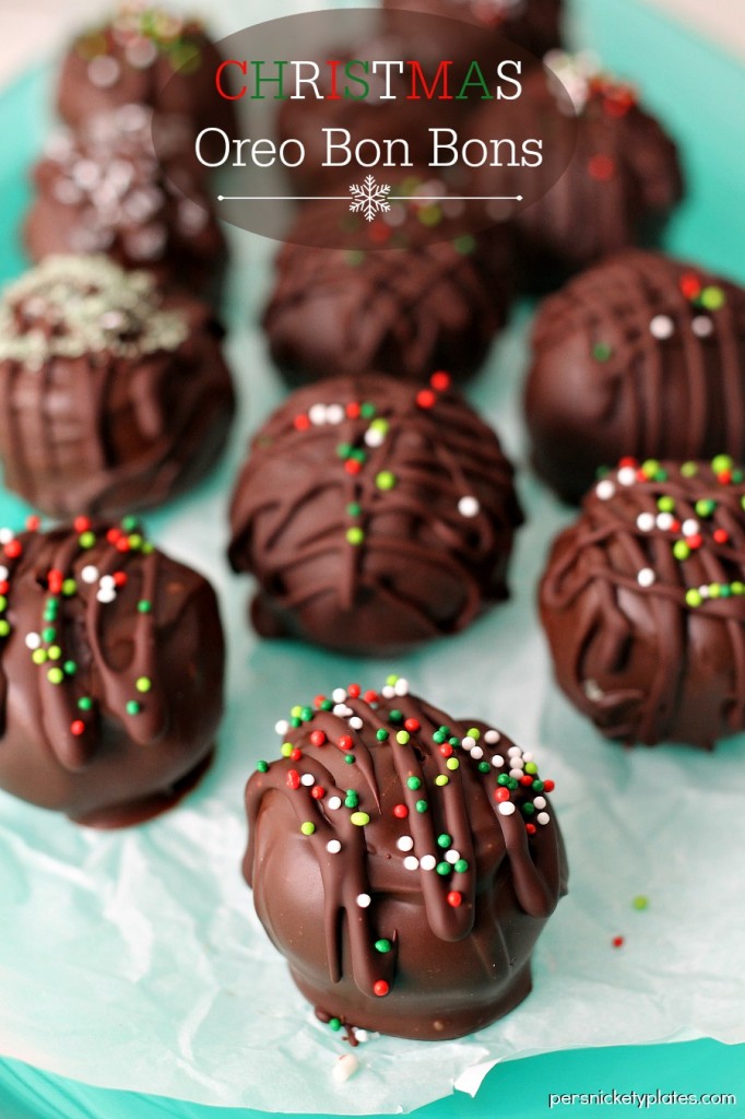 Christmas Oreo Bon Bons - only 5 ingredients but so good! | Persnickety Plates