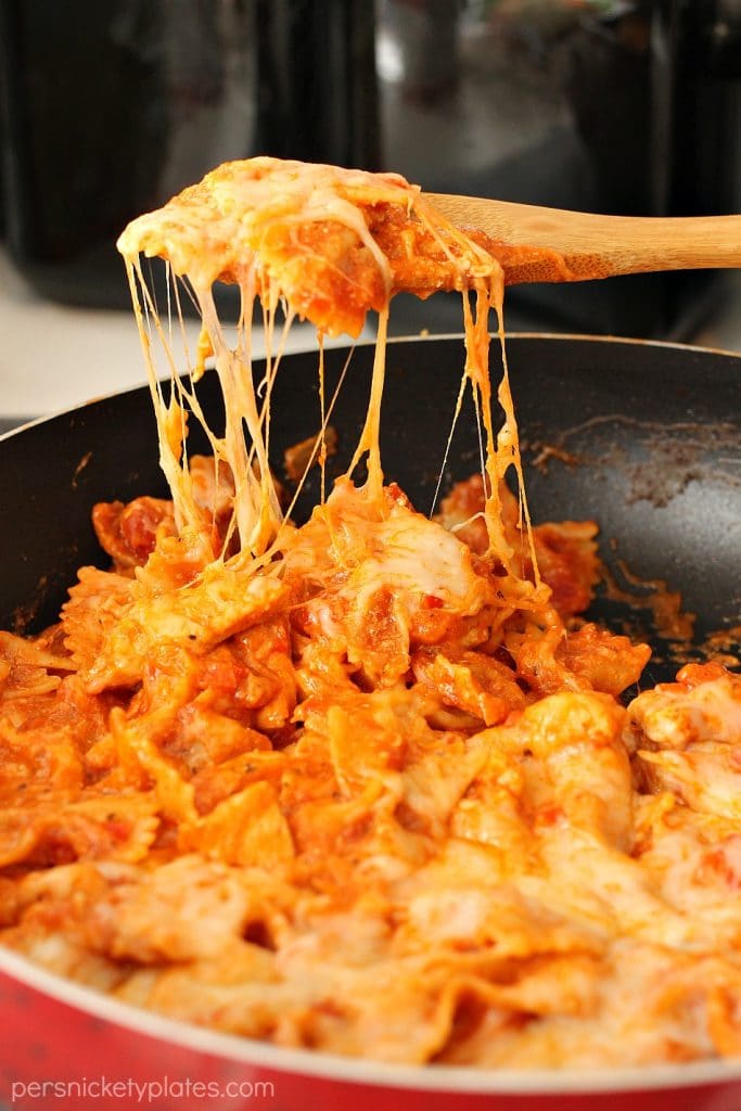 One Pot Cheesy Chicken Pasta Skillet | Persnickety Plates