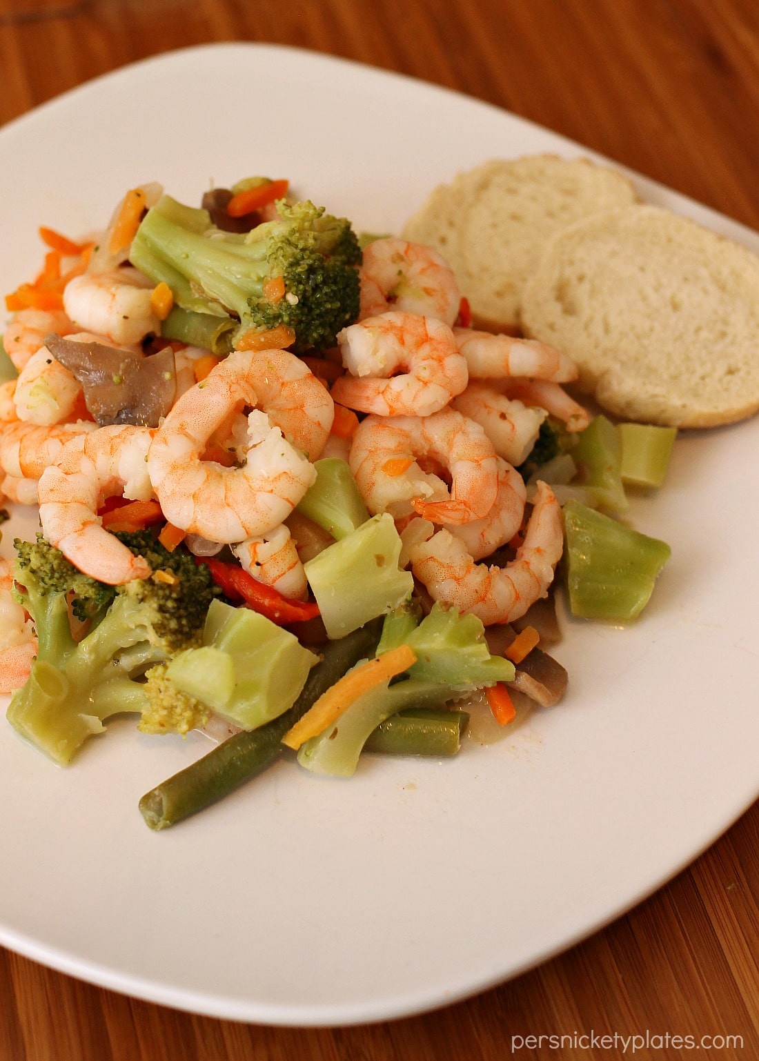 Italian Shrimp Stir Fry | Persnickety Plates #SamsClubSeafood