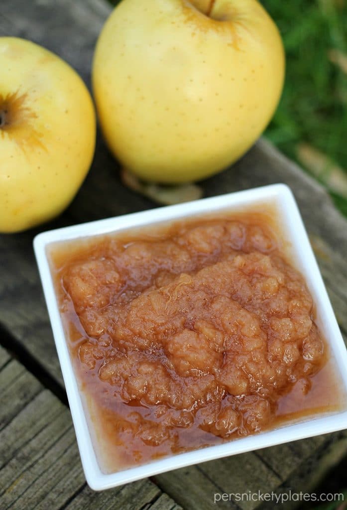 Super simple Cinnamon Applesauce made in the slow cooker! | Persnickety Plates