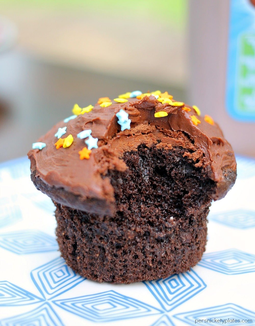 Chocolate Milk Cupcakes with Chocolate Milk Buttercream Frosting | Persnickety Plates
