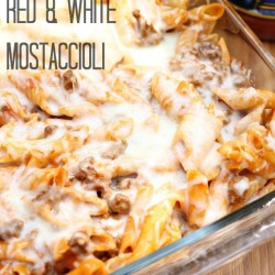Baked Red and White Mostaccioli - only 4 ingredients in this super simple dinner! | Persnickety Plates #sp #