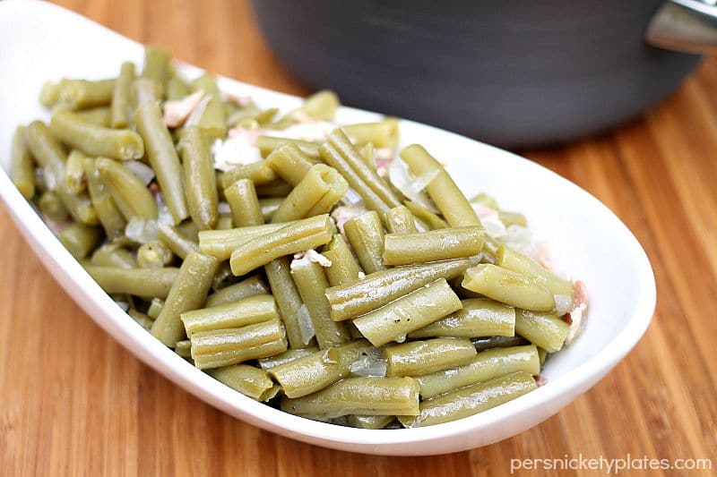 Country Style Green Beans - a Cracker Barrel copycat recipe | Persnickety Plates #sp