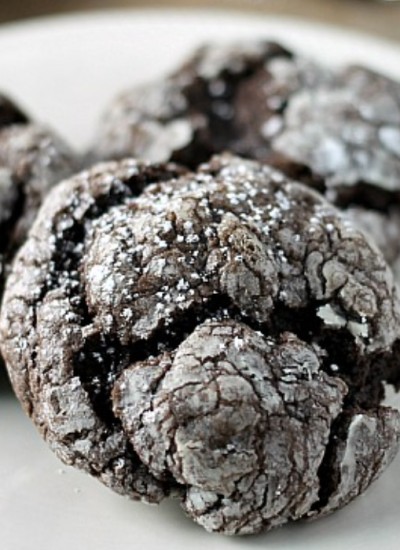 close up gooey butter cookie with powdered sugar