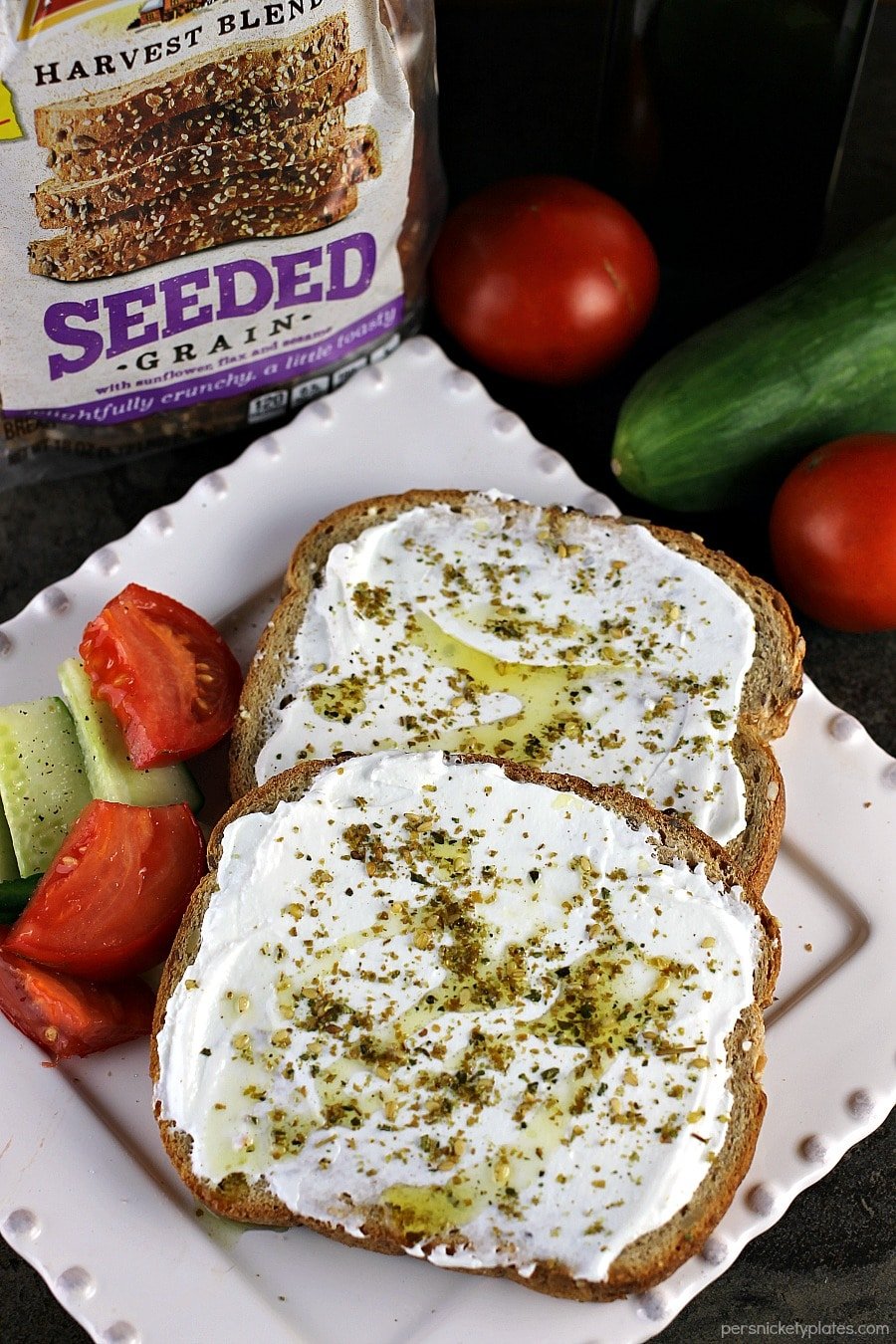 Labneh Za'atar Toast takes just a few simple ingredients but it comes together for a quick, filling, and healthy meal. | Persnickety Plates
