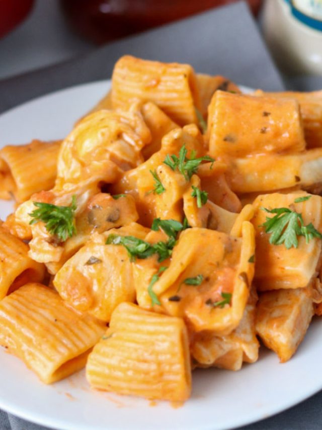 cropped-rosa-chicken-pasta-bake-SQUARE.jpg