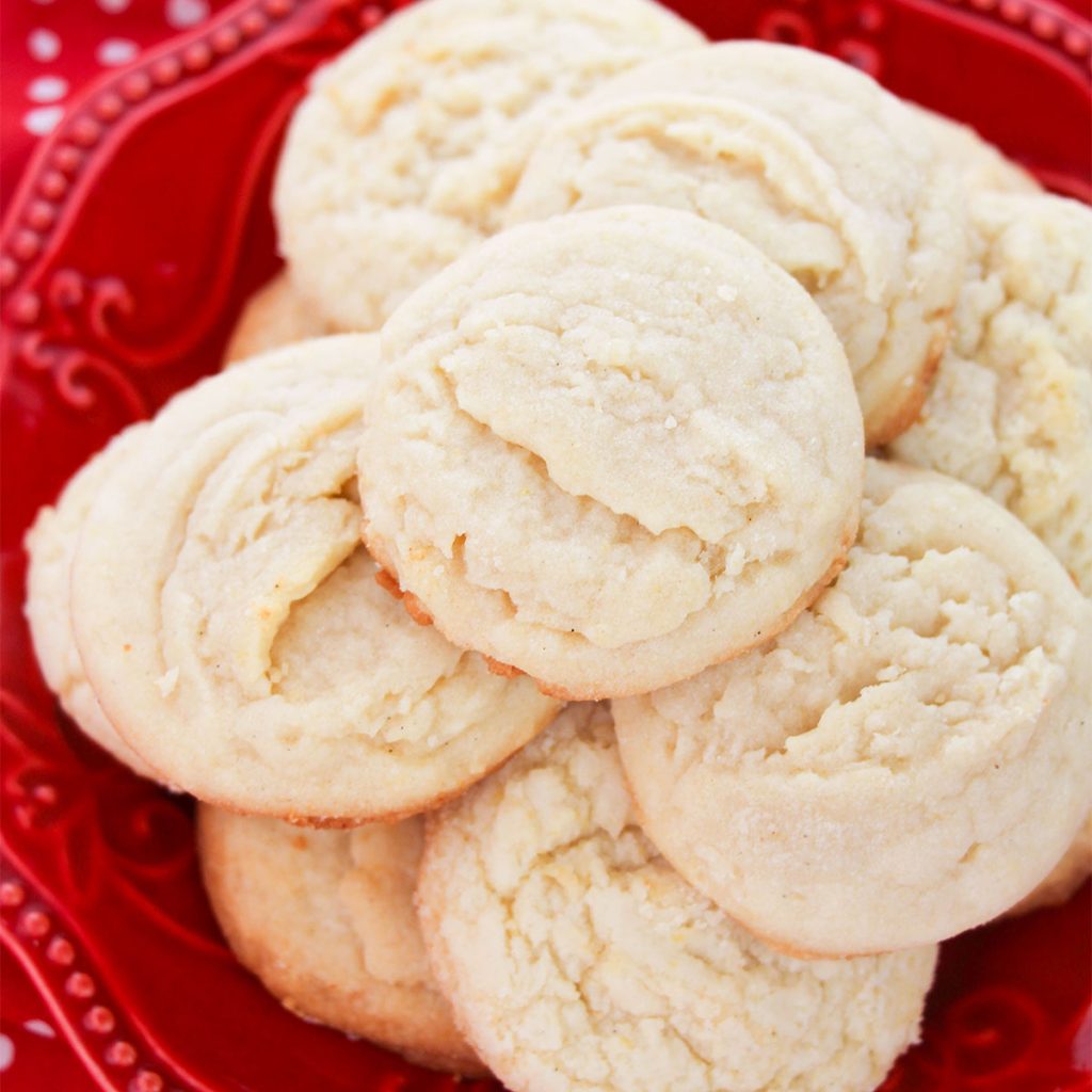 overhead of amish sugar cookies on a plate