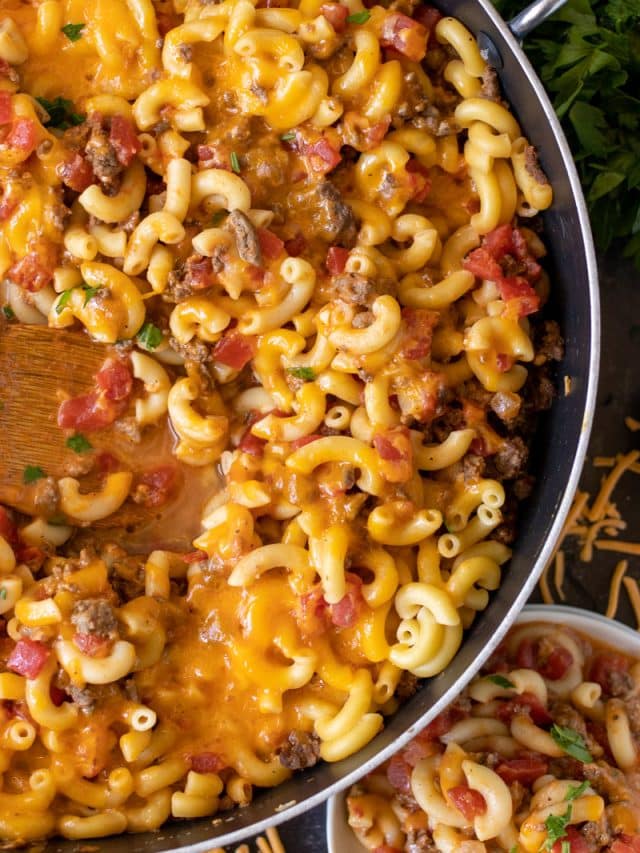 overhead shot of cheeseburger skillet