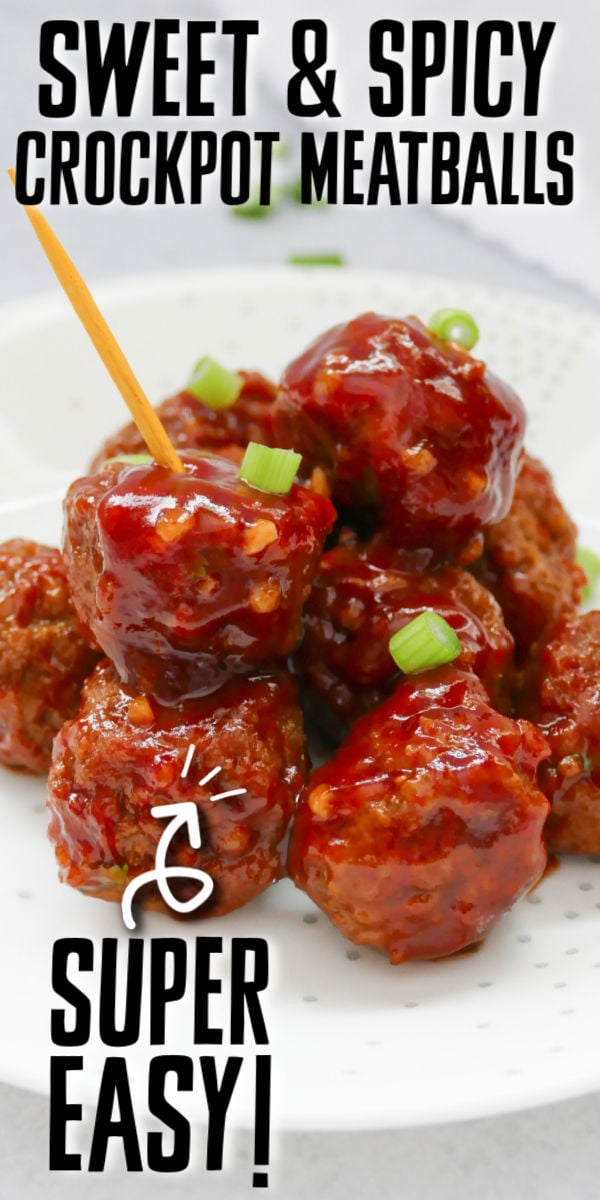 Sweet and spicy slow cooker meatballs are perfect for gameday! Easy to put together and make for a crowd-pleasing appetizer. | www.persnicketyplates.com