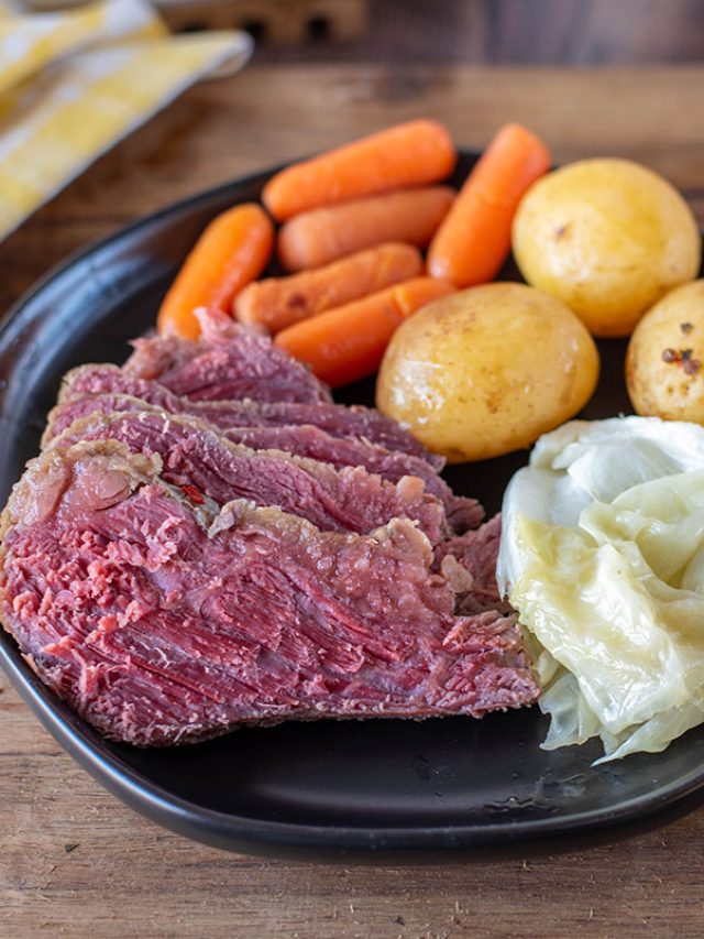 cropped-slow-cooker-corned-beef-cabbage10.jpg