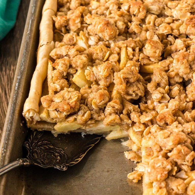 Sheet Pan Apple Slab Pie with Oat Crumb Topping