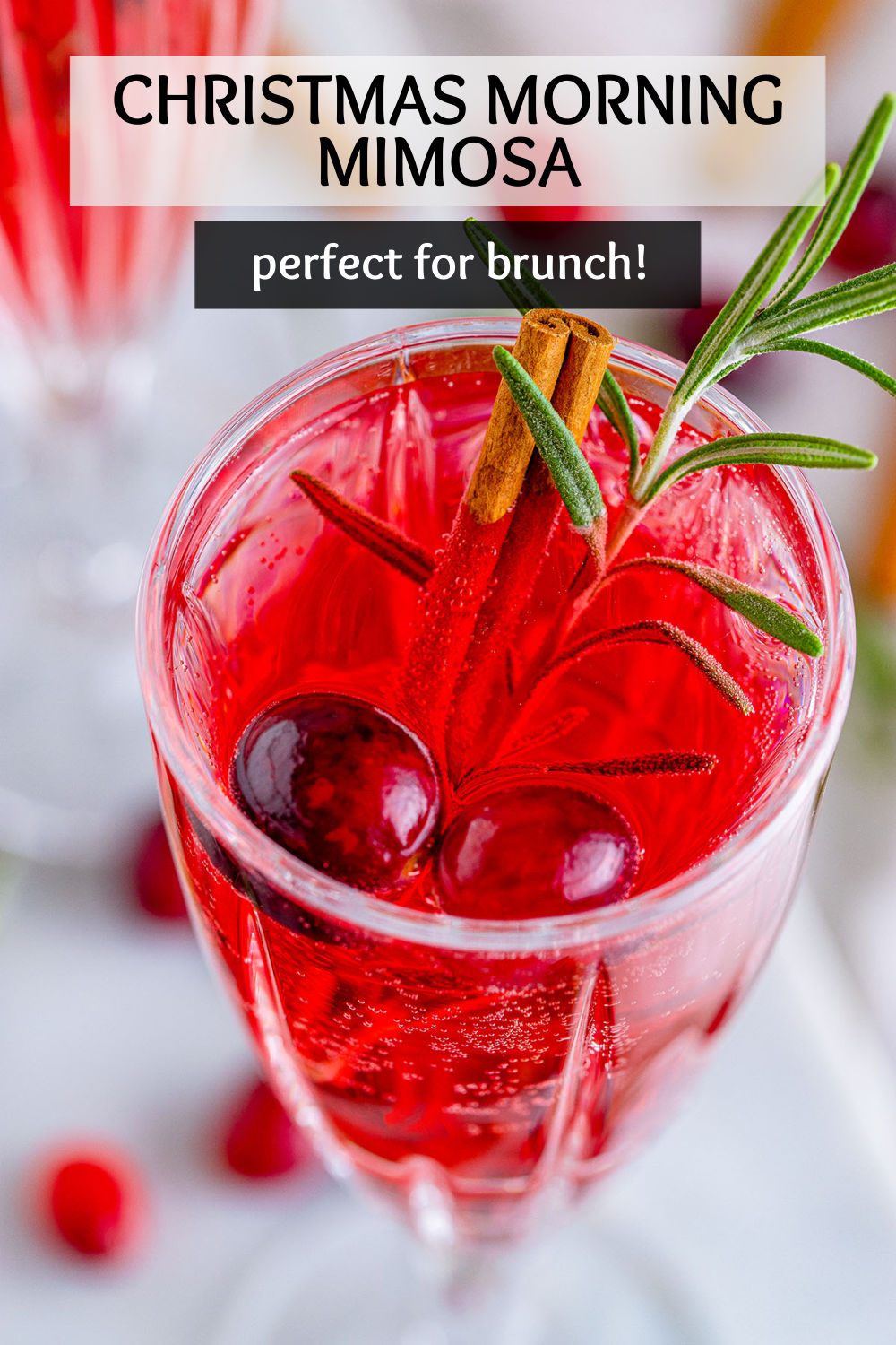 Make your morning merry and bright with a Christmas Morning Cocktail! This easy Christmas mimosa is perfect for breakfast, brunch, or at a party. You'll want to make this cheery cocktail all year long. | www.persnicketyplates.com