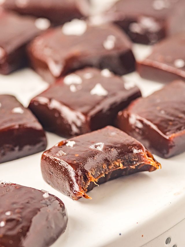 cropped-chocolate-espresso-caramels19-bite.jpg