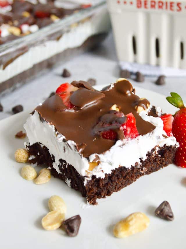 Delicious Strawberry Brownie Delight!