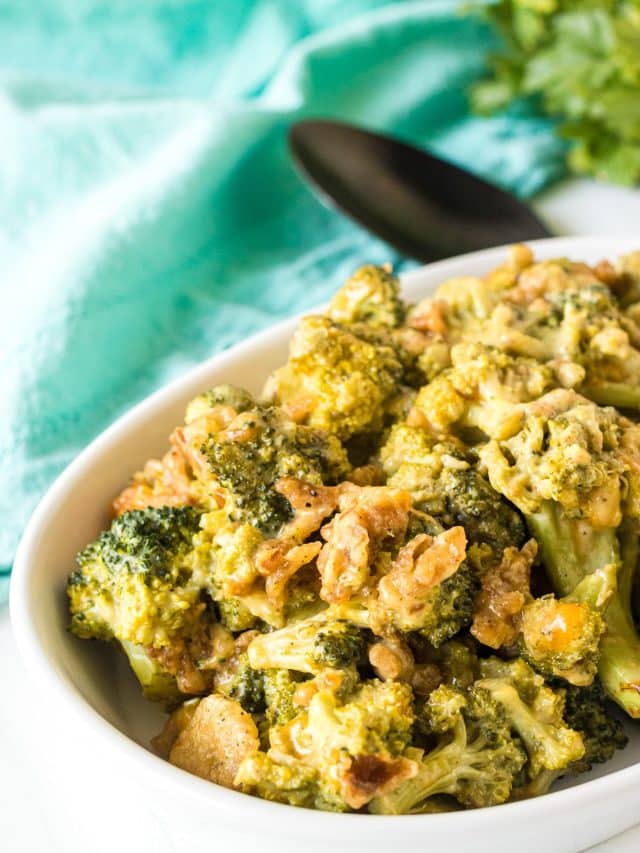 Easiest Slow Cooker Broccoli Casserole