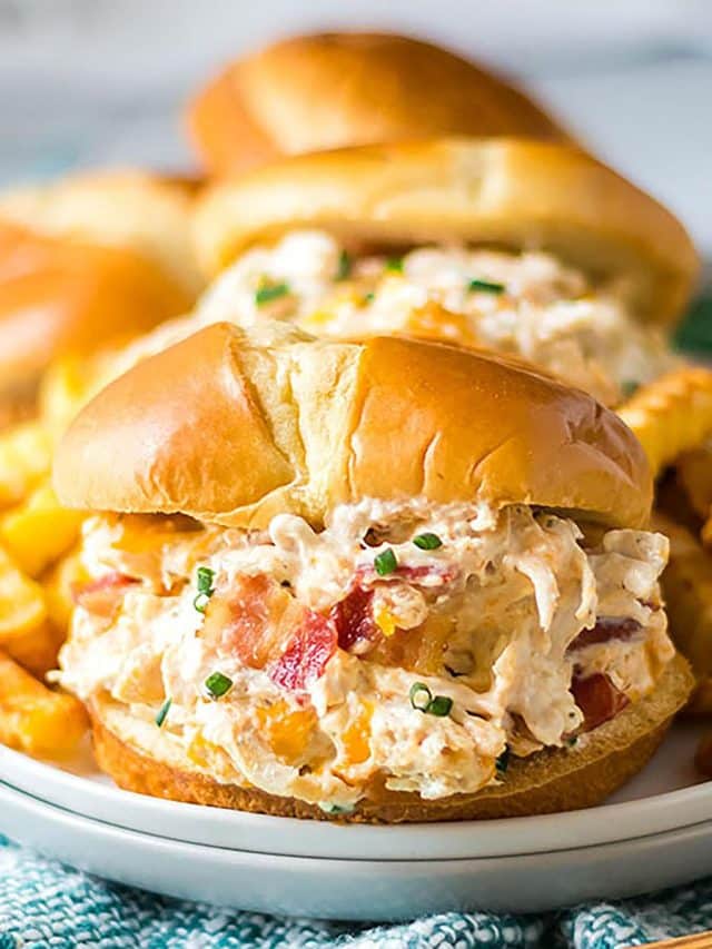 Easy Slow Cooker Chicken Bacon Ranch Sandwiches