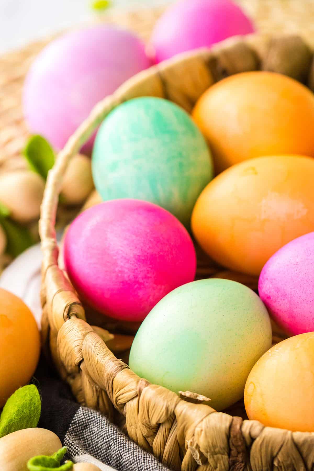 Slow Cooker Dyed Easter Eggs