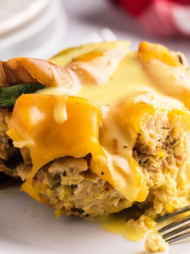 crock-pot-eggs-benedict-casserole-SQUARE