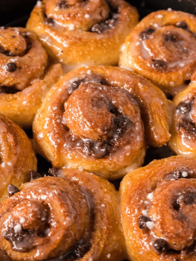 Chocolate Chip Cinnamon Rolls