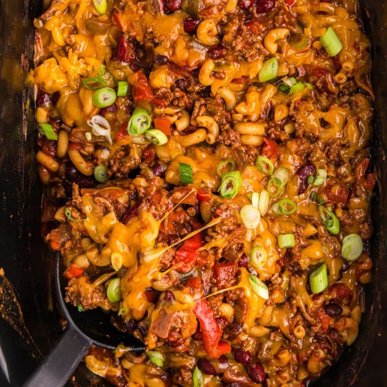 Easy Slow Cooker Chili Mac & Cheese