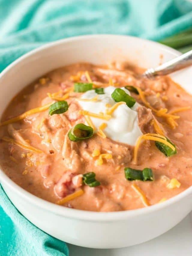 slow-cooker-buffalo-chicken-chili-21-683x1024