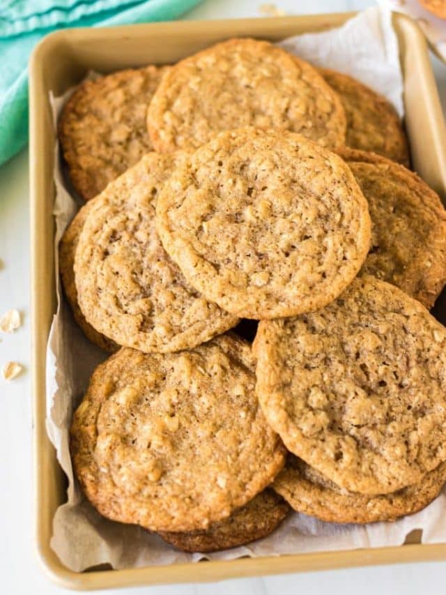Best Ever Old Fashioned Oatmeal Cookies!