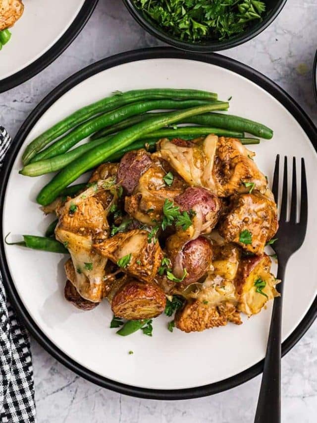 garlic-parmesan-chicken-potatoes26-copy-683x1024