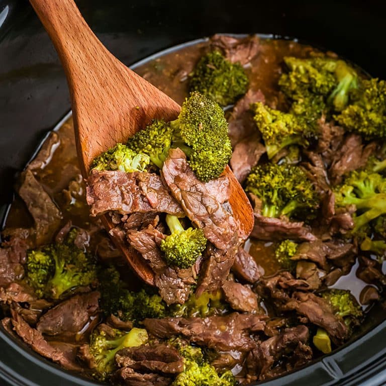 Easy Slow Cooker Beef and Broccoli