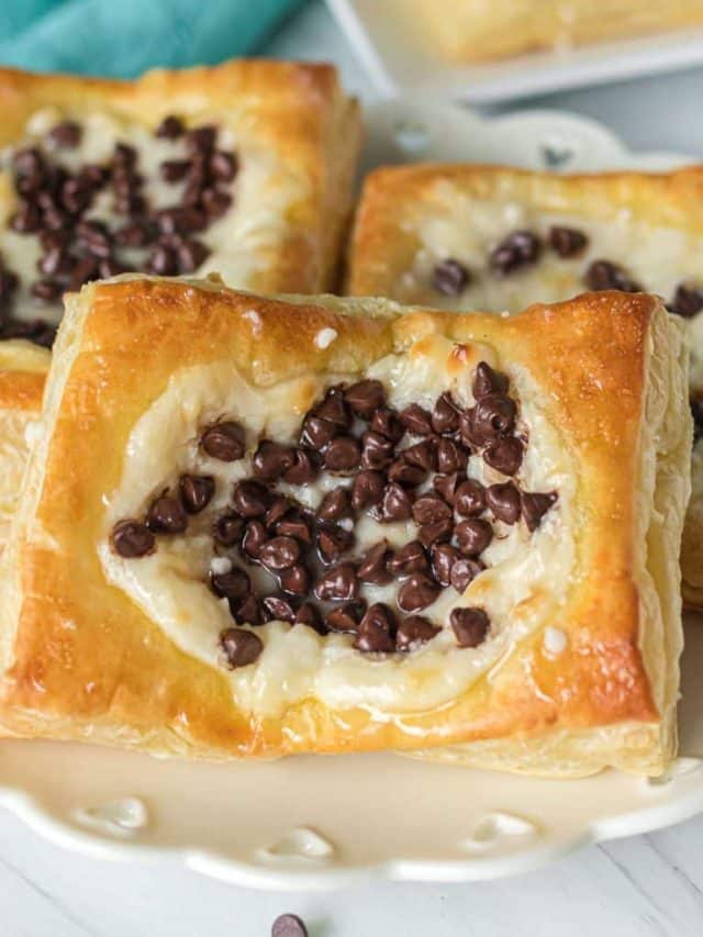 chocolate-chip-cream-cheese-danish-23-SQUARE-1024x1024