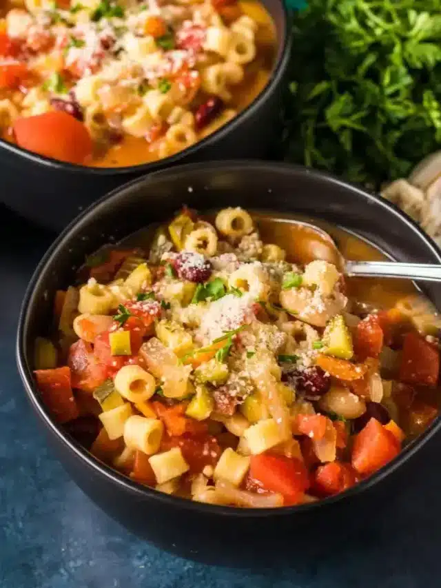 Classic Hearty Minestrone Soup