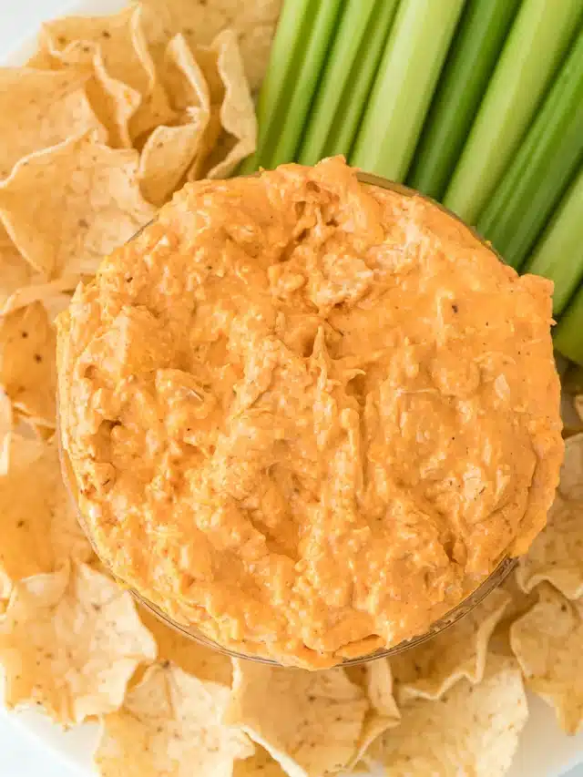 slow-cooker-buffalo-chicken-dip14